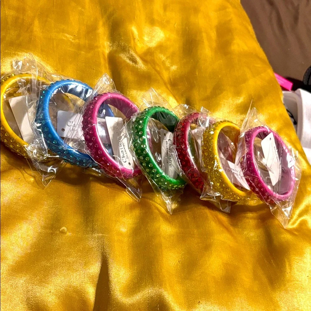 Colorful Bangles Plastic 7 Set with rhinestones new